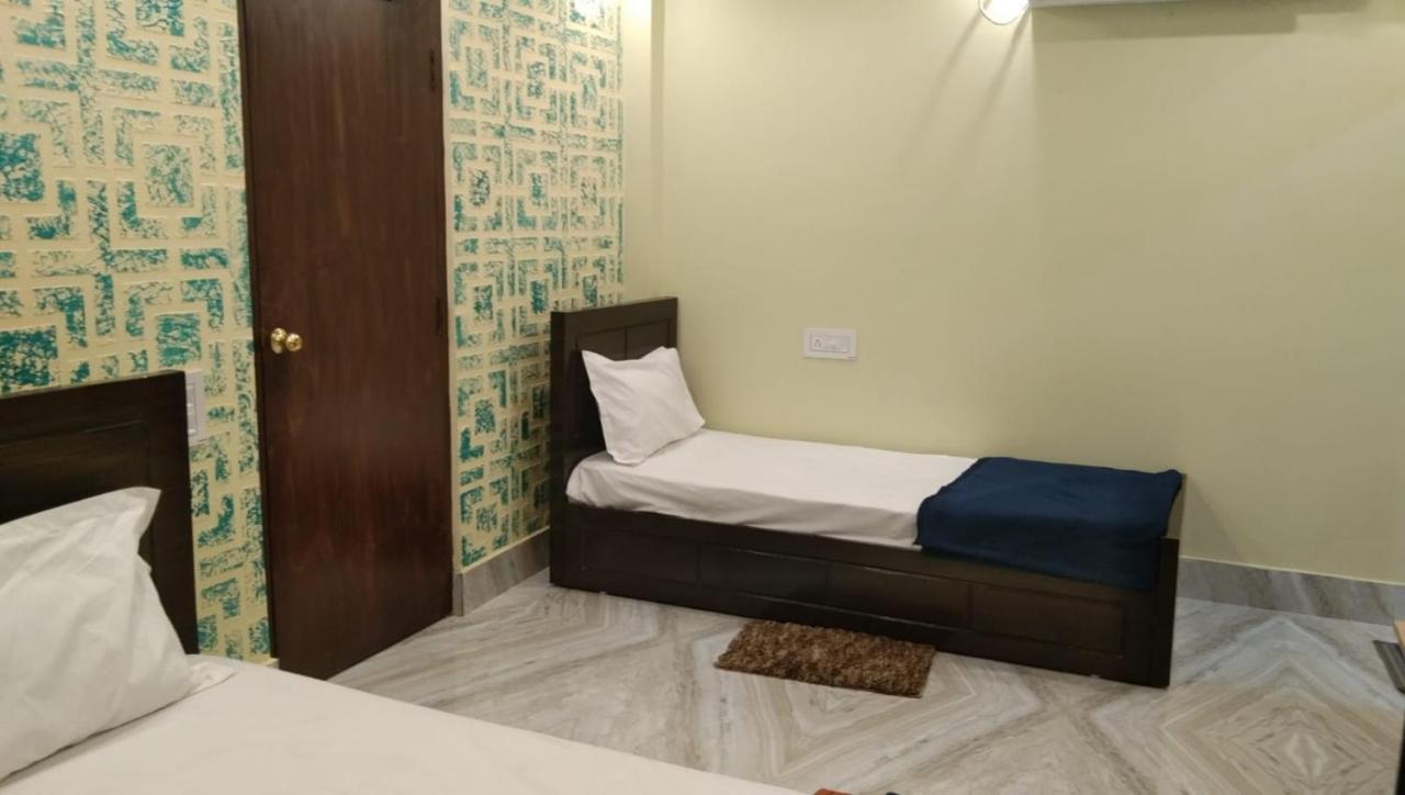 Dubby Indian Hotel Inn ! 普里 外观 照片
