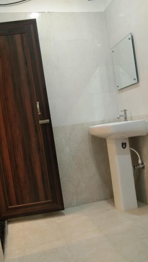 Dubby Indian Hotel Inn ! 普里 外观 照片