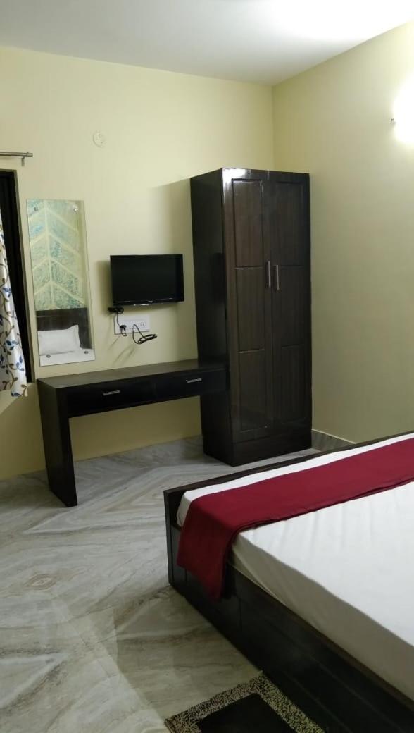 Dubby Indian Hotel Inn ! 普里 外观 照片