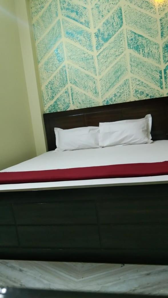 Dubby Indian Hotel Inn ! 普里 外观 照片